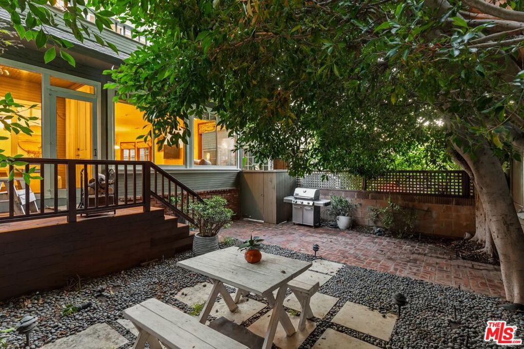 Photo of 46 Wavecrest Avenue, Venice, CA 90291 (MLS # 25621159)