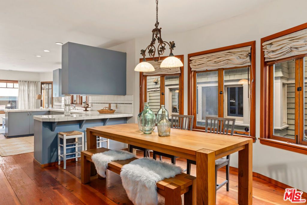 Photo of 46 Wavecrest Avenue, Venice, CA 90291 (MLS # 25621159)