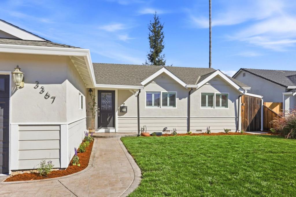 3367 Lindenoaks Drive