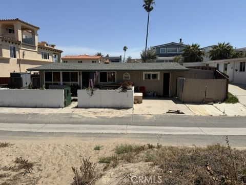 Photo of 1284 Sagamore Lane, Ventura, CA 93001 (MLS # SR26102230)