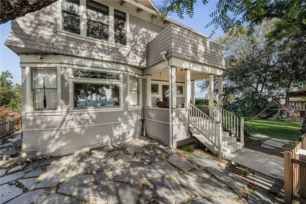 Properties 2 5301 Abbott Place