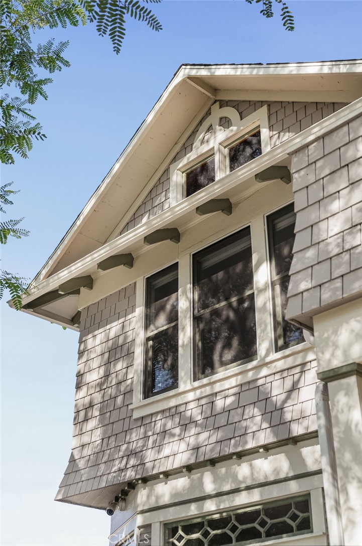 Properties 4 5301 Abbott Place