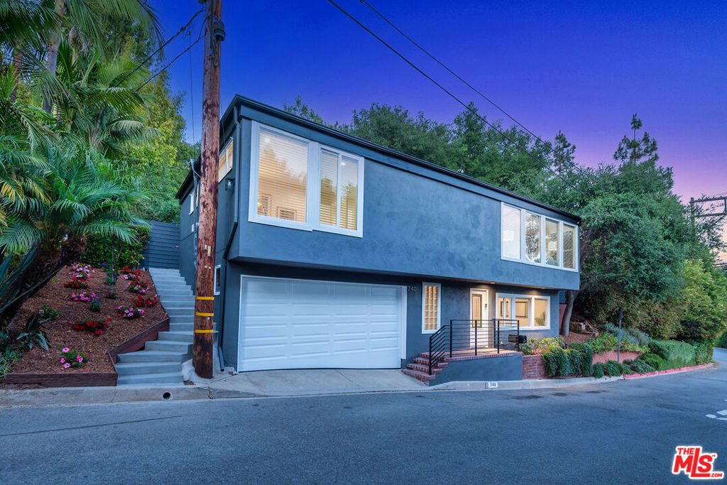 Photo of 740 Norway Lane, Los Angeles, CA 90049 (MLS # 25564973)