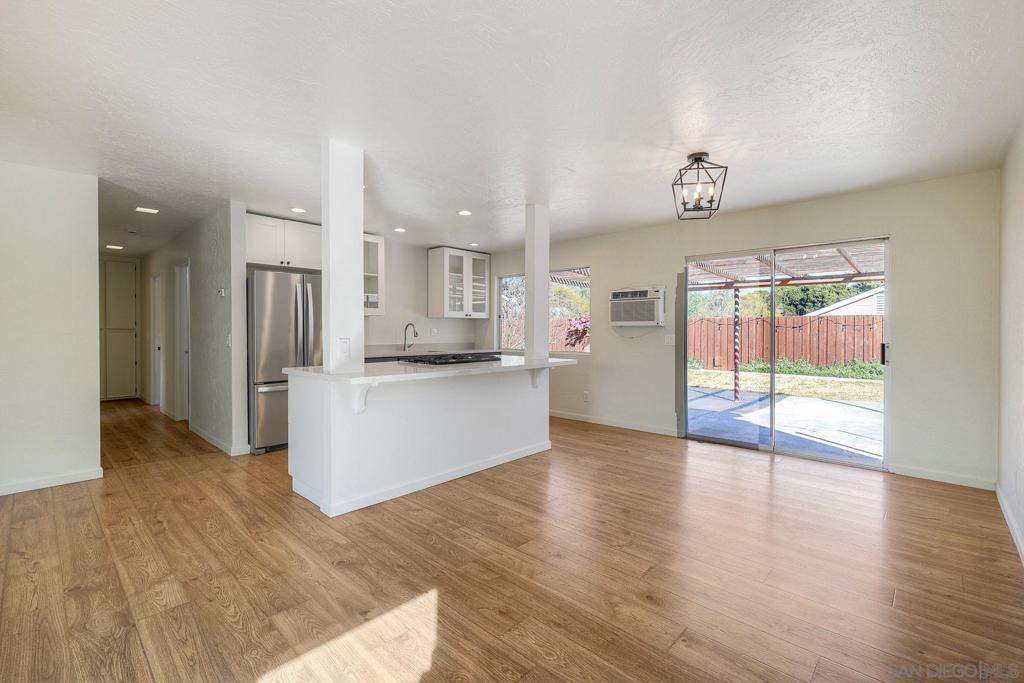 2371 75 BERRY STREET