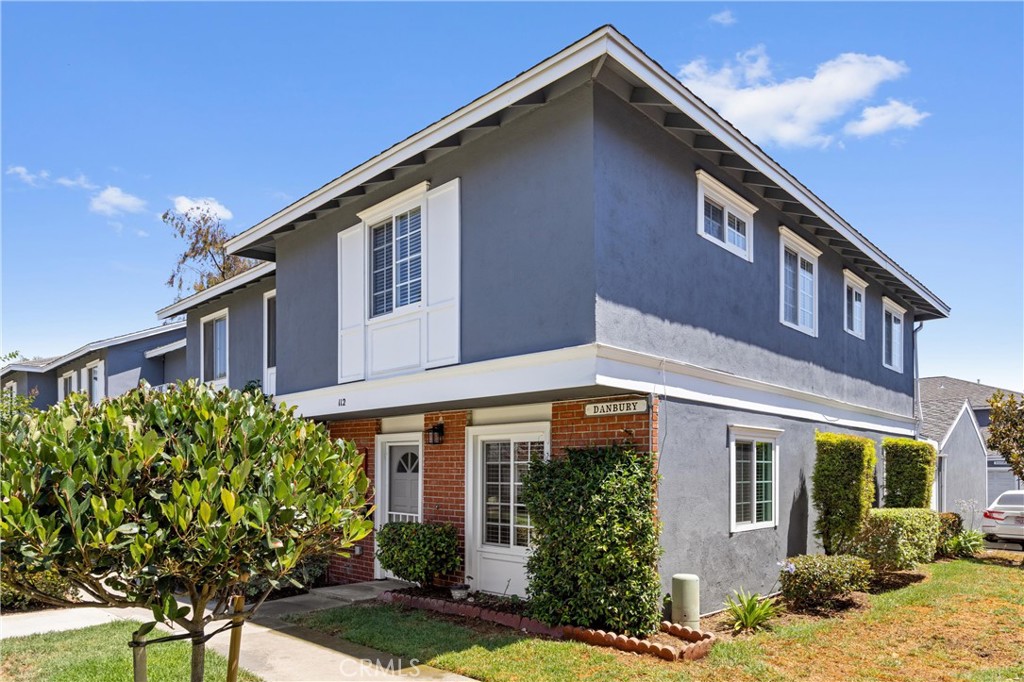 112 Danbury Lane