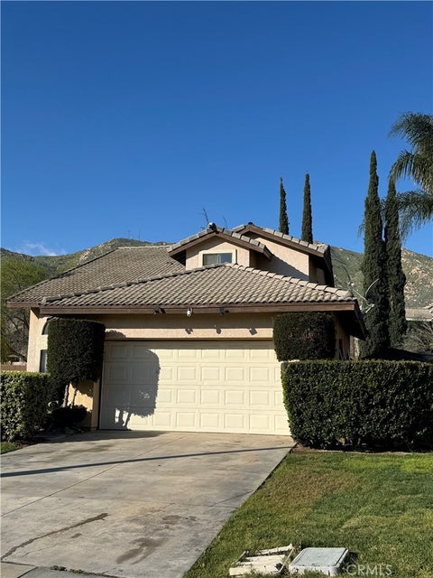Photo of 10405 Crossing Green CIR, Moreno Valley, CA 92557 (MLS # IV26121820)