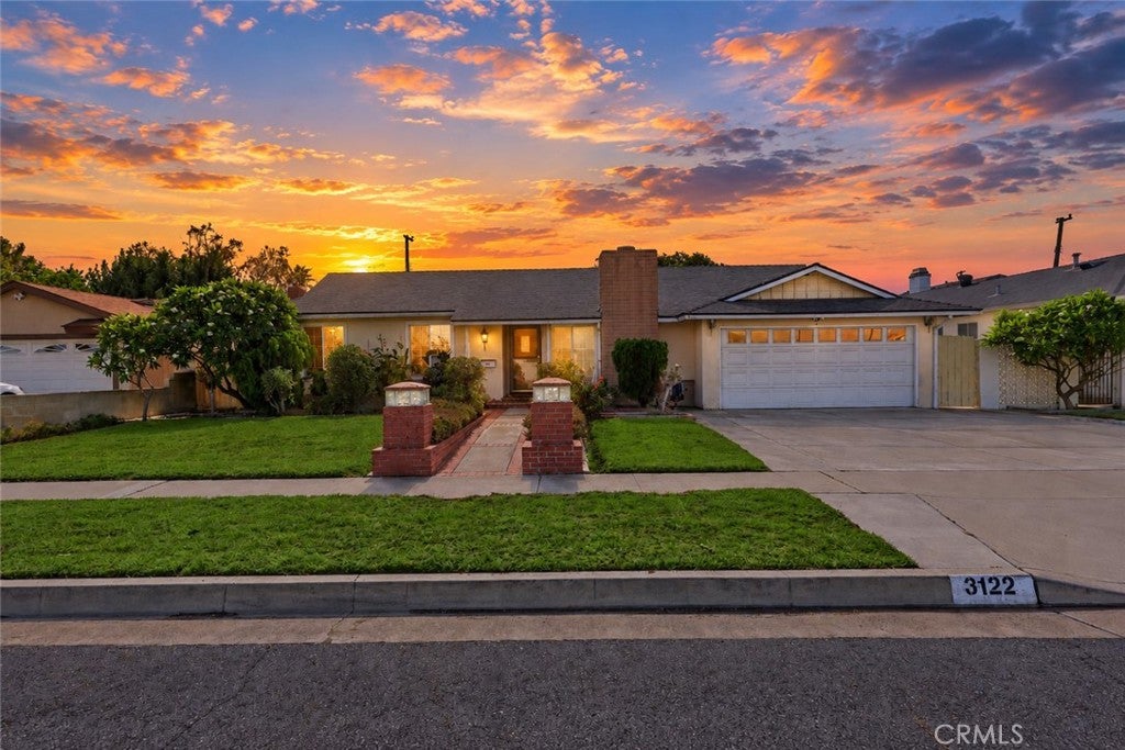 3122 W Glen Holly Drive