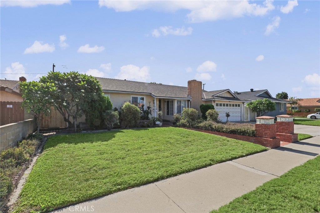 3122 W Glen Holly Drive