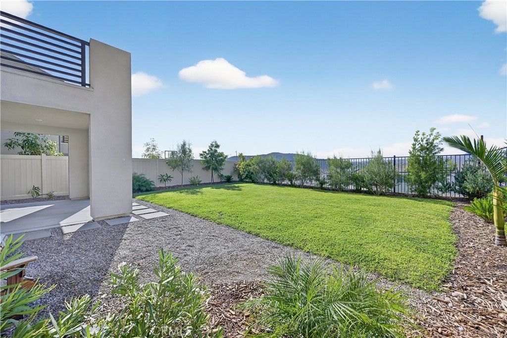 Photo of 35164 Bergamot Cove Cv, Fallbrook, CA 92028 (MLS # OC25214616)