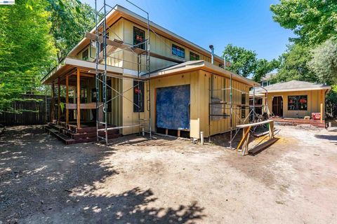 Photo of 315 315 E MACARTHUR St, Sonoma, CA 95476 (MLS # 41126475)