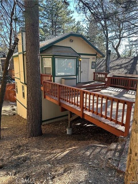 Photo of 33073 Robin Ln, Arrowbear, CA 92382 (MLS # OC26040050)