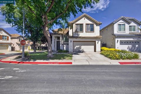 Photo of 149 Maidenhair St ST, Pittsburg, CA 94565 (MLS # 41138465)