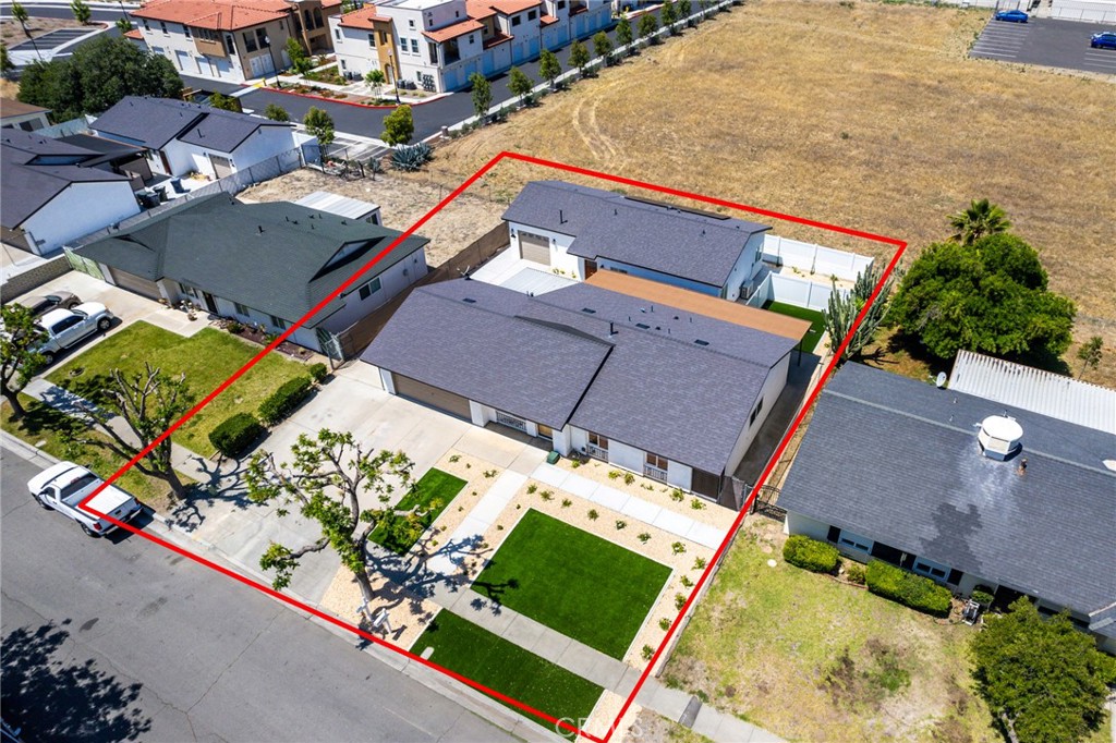 1421 De Anza