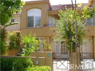 Beautiful gated community. 3 Bed Rooms ,2.5 Bath with direct access two car garage. Light and bright. Living room has fire place , wood floor. Master Bed room with fire place, French doors , walk-in closet. Windows have plantation shutters. Court yard
Enjoy Association Swimming Pool, Spa, Tennis court.. Close to school, shopping...