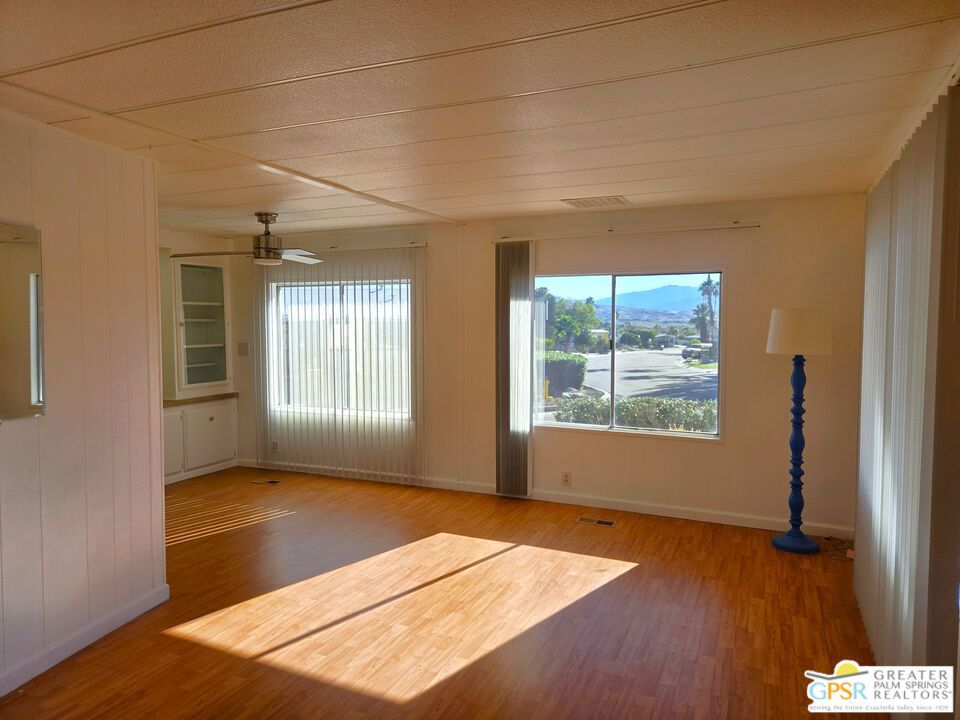 Desert Crest Country Club - Manufactured In Park