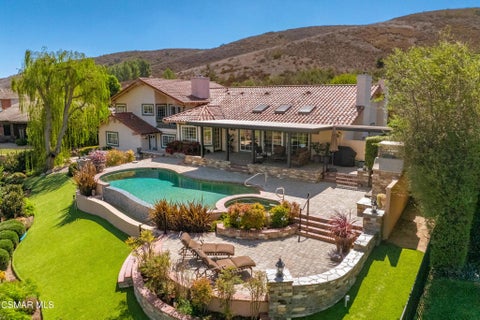 Photo of 5037 Lakeview Canyon Road, Westlake Village, CA 91362 (MLS # 226004764)