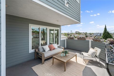 Photo of 1300 12th Street #E, Manhattan Beach, CA 90266 (MLS # SB26081748)