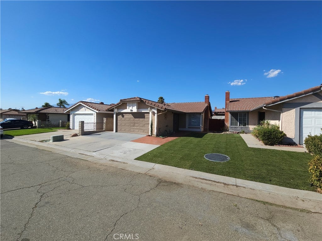 750 W Mariposa Drive