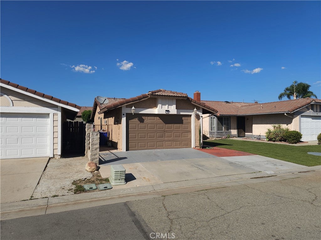 750 W Mariposa Drive