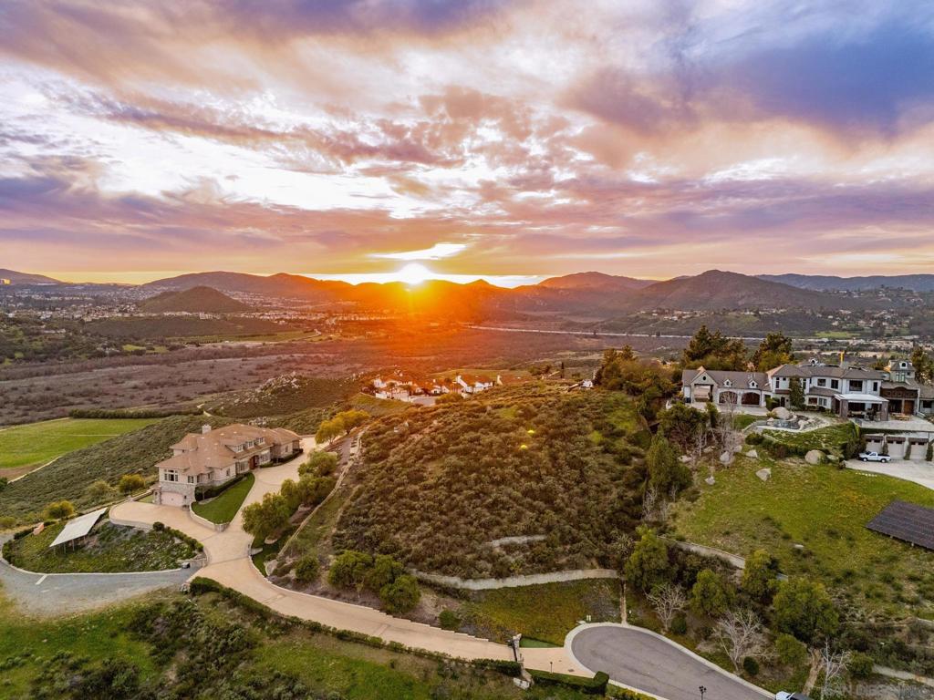 21 Stonepointe Drive