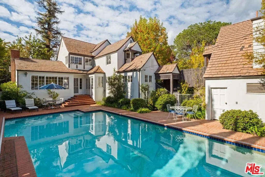 Los Angeles, California 90049, United States, 5 Bedrooms Bedrooms, ,7 BathroomsBathrooms,Residential,Active,248532