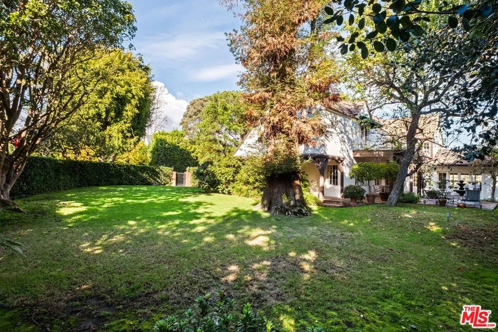 Los Angeles, California 90049, United States, 5 Bedrooms Bedrooms, ,7 BathroomsBathrooms,Residential,Active,248532