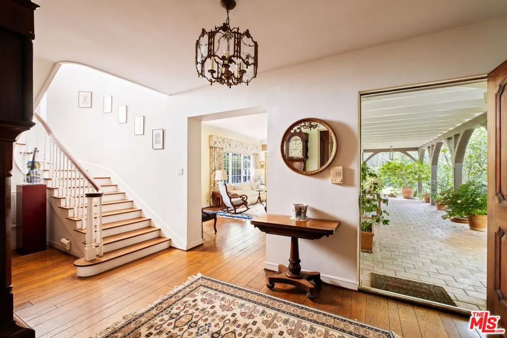 Los Angeles, California 90049, United States, 5 Bedrooms Bedrooms, ,7 BathroomsBathrooms,Residential,Active,248532