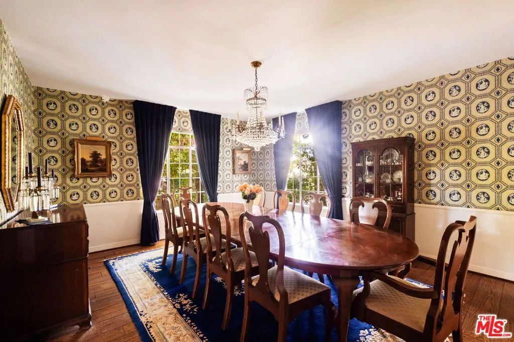 Los Angeles, California 90049, United States, 5 Bedrooms Bedrooms, ,7 BathroomsBathrooms,Residential,Active,248532