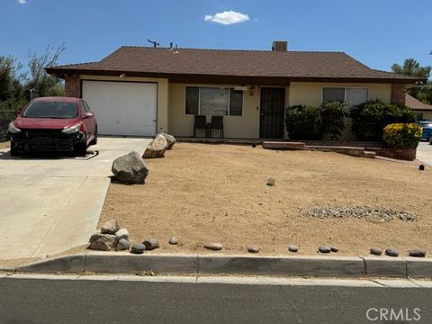 Photo of 57393 Lupine Dr DR, Yucca Valley, CA 92284 (MLS # JT26149786)