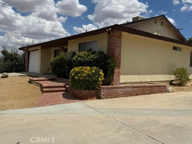 57393 Lupine Dr