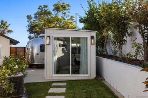 Tiny photo for 6037 Loma Vista Rd RD, Ventura, CA 93003 (MLS # 260024175SD)