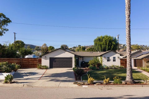 Tiny photo for 6037 Loma Vista Rd RD, Ventura, CA 93003 (MLS # 260024175SD)