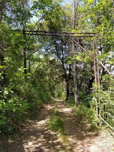 Photo of 1226 Vilas RD, Cohasset, CA 95973 (MLS # SN26157497)