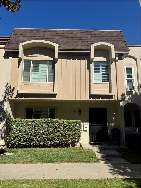 Photo of 9702 Brookhaven CIR, Huntington Beach, CA 92646 (MLS # NP26224267)