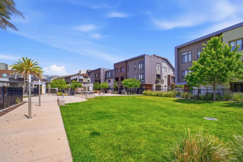44868 Fremont Boulevard 303