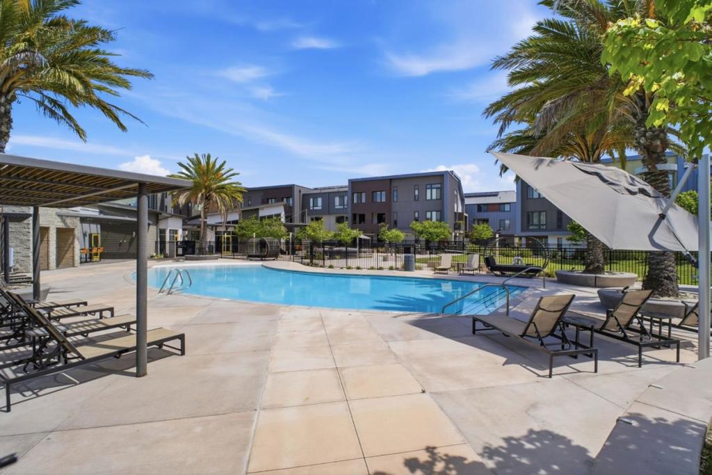 44868 Fremont Boulevard 303