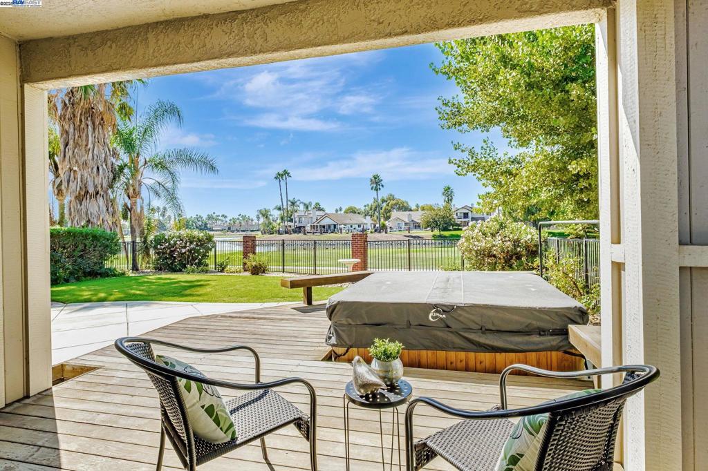DISCOVERY BAY COUNTRY CLUB - Residential