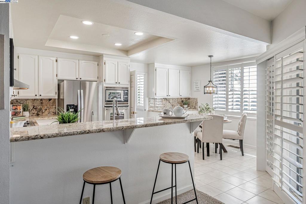 DISCOVERY BAY COUNTRY CLUB - Residential