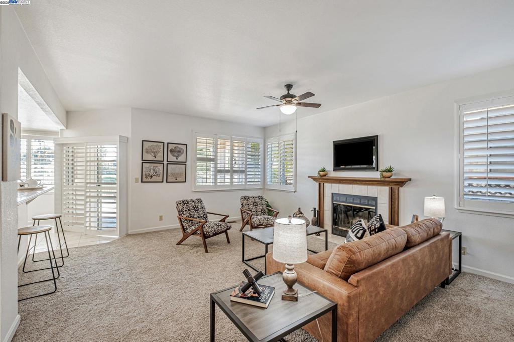 DISCOVERY BAY COUNTRY CLUB - Residential
