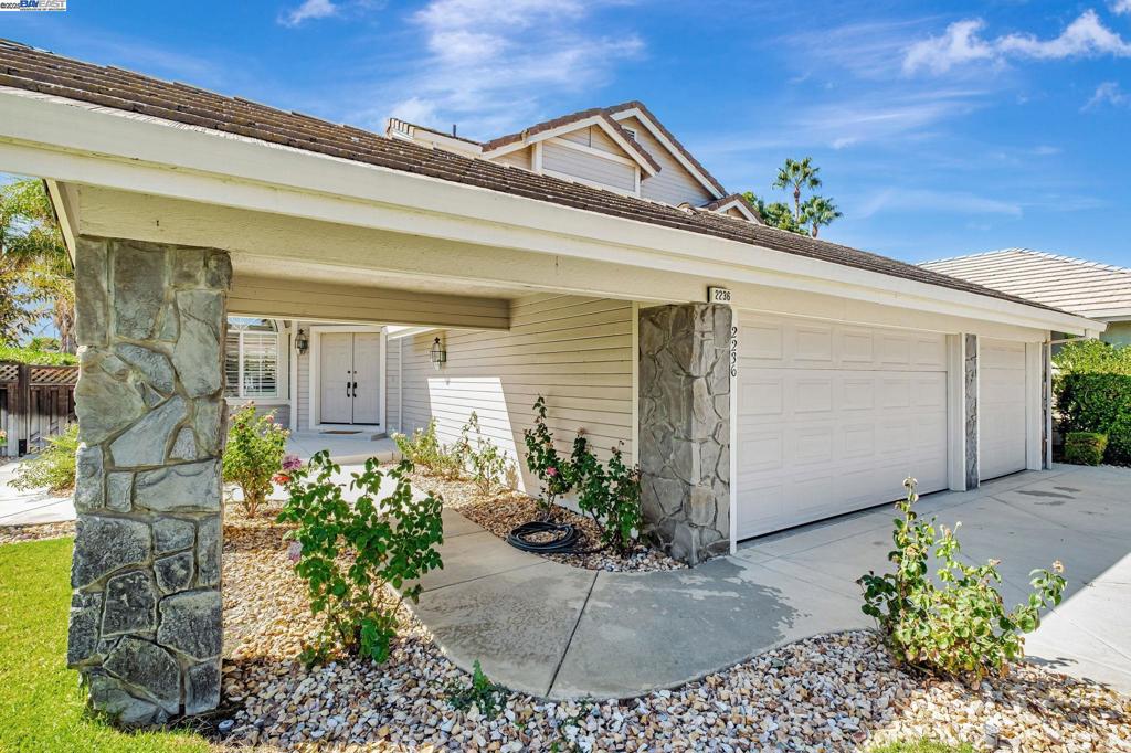 DISCOVERY BAY COUNTRY CLUB - Residential
