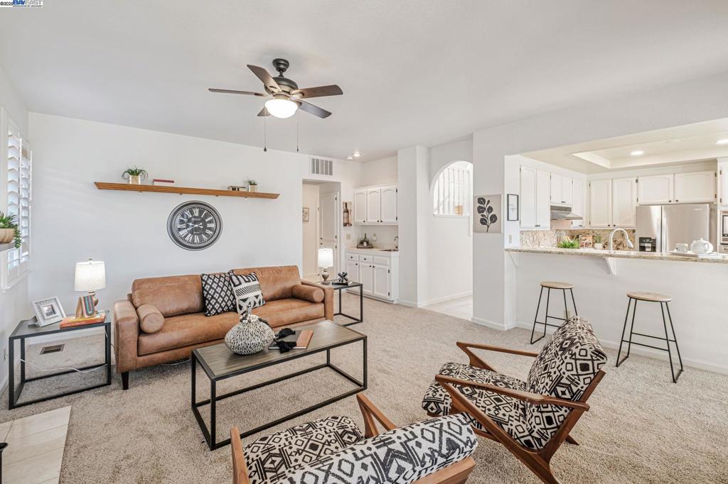 DISCOVERY BAY COUNTRY CLUB - Residential