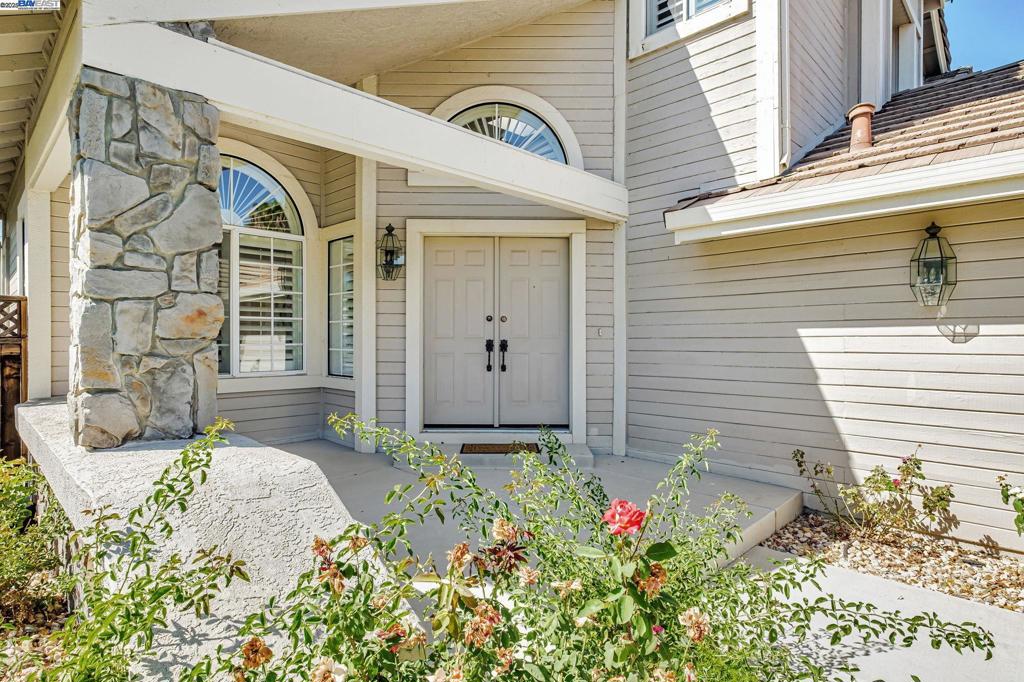 DISCOVERY BAY COUNTRY CLUB - Residential