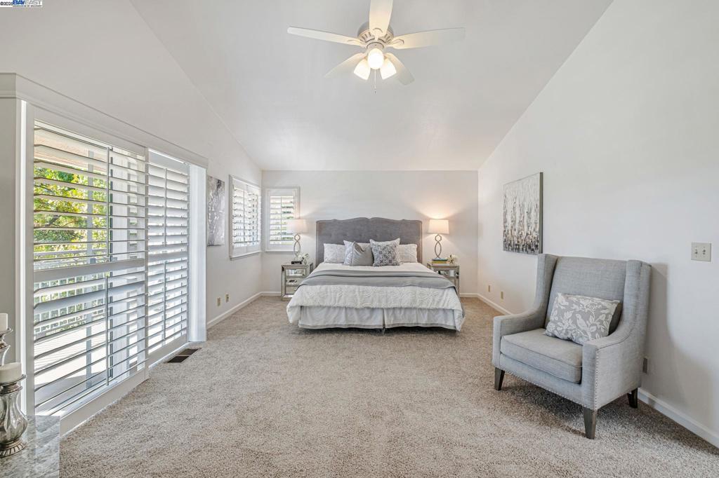 DISCOVERY BAY COUNTRY CLUB - Residential