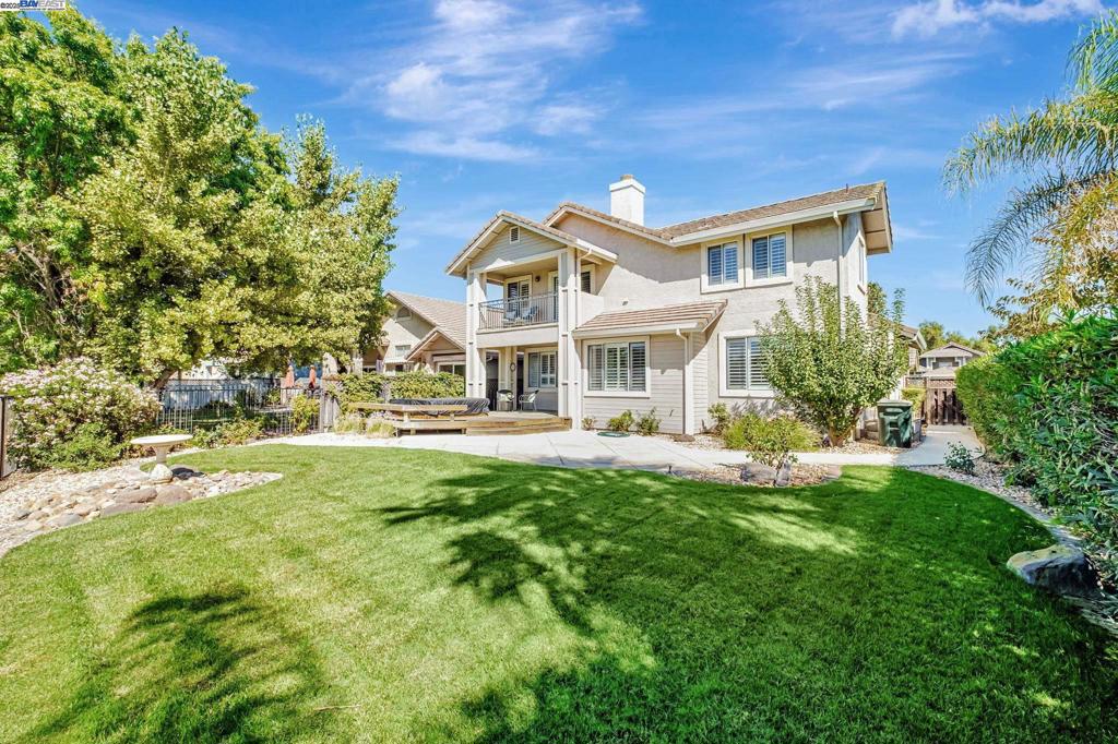 DISCOVERY BAY COUNTRY CLUB - Residential