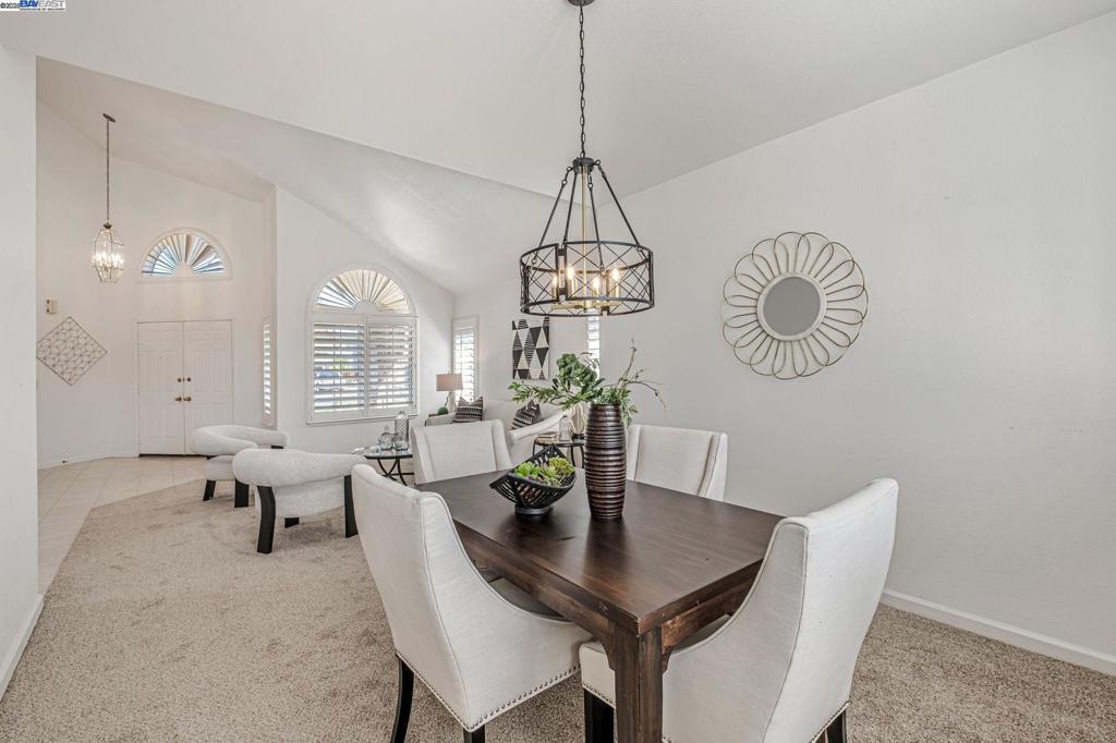 DISCOVERY BAY COUNTRY CLUB - Residential