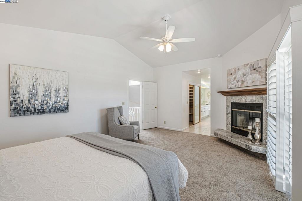DISCOVERY BAY COUNTRY CLUB - Residential
