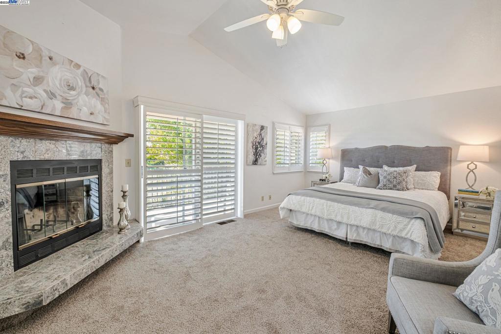 DISCOVERY BAY COUNTRY CLUB - Residential