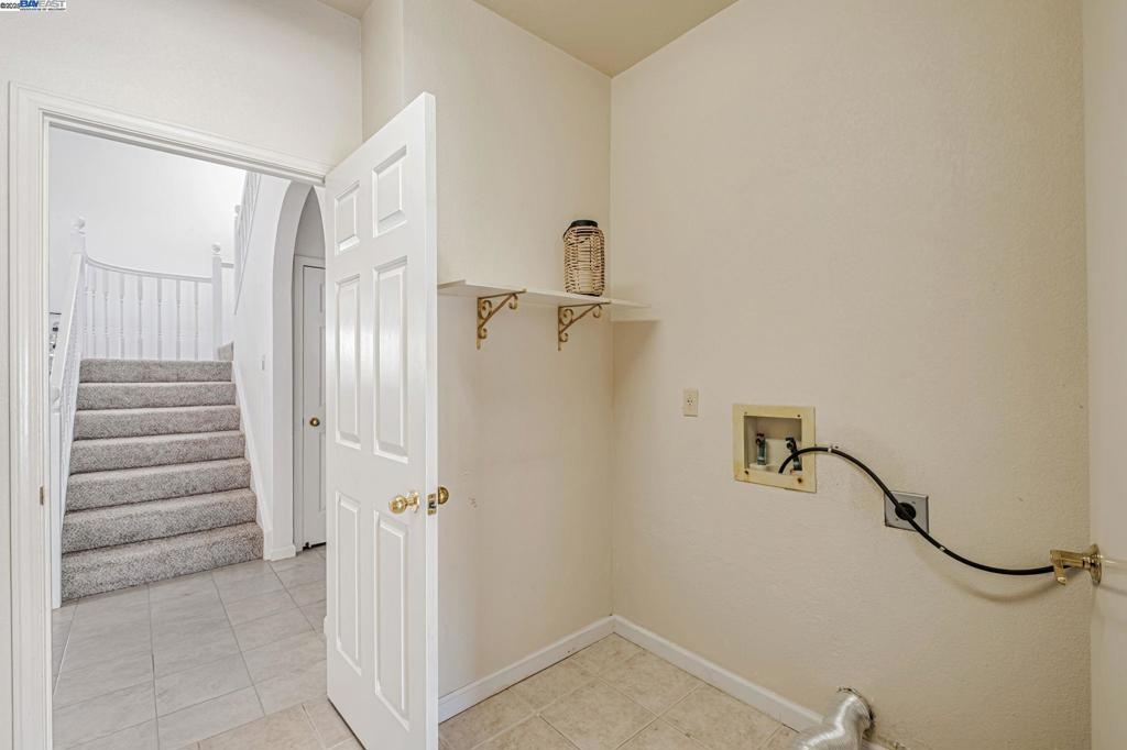 DISCOVERY BAY COUNTRY CLUB - Residential