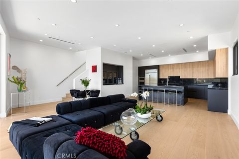 Photo of 5134 Medina Road, Woodland Hills, CA 91364 (MLS # SR25200551) Photo of 5134 Medina Road, Woodland Hills, CA 91364 (MLS # SR25200551)