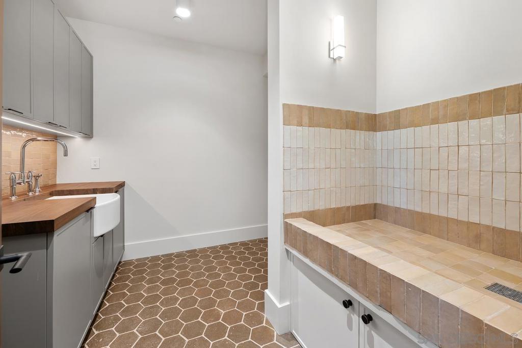 Rancho Santa Fe - Residential